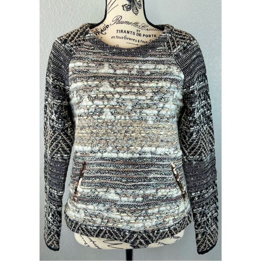 Gryphon Crewneck Sweater, size Medium